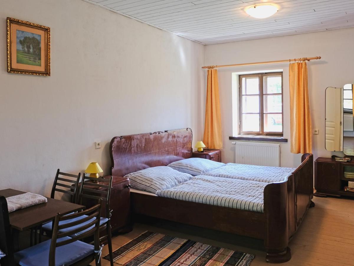 Apartmany V Broumovskem Statku Екстериор снимка
