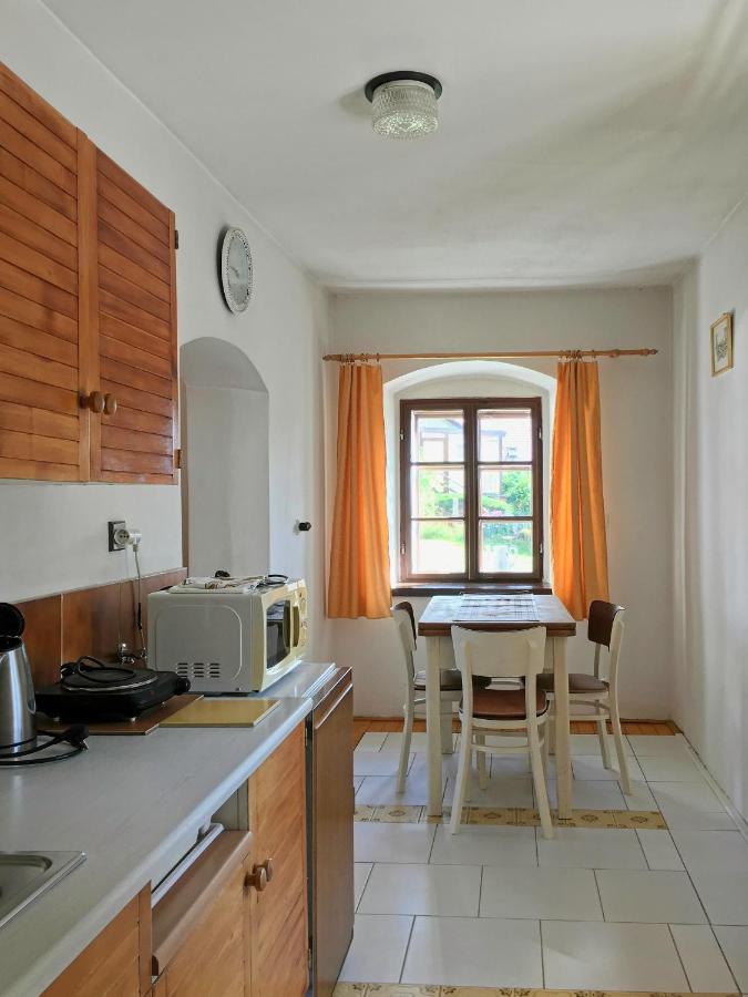 Apartmany V Broumovskem Statku Екстериор снимка